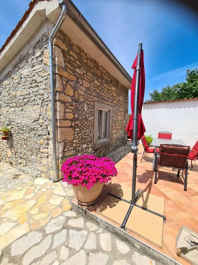Istrska Kamnita Hisa Soncni Medulin Villa Holiday home